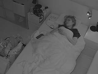 voyeurcam-julmodels-bed-7 — Camsoda recorded stream image, 06.05.2026 14:10
