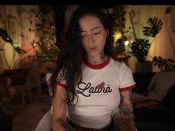 effylowell_ — Chaturbate recorded stream image, 09.05.2026 01:10