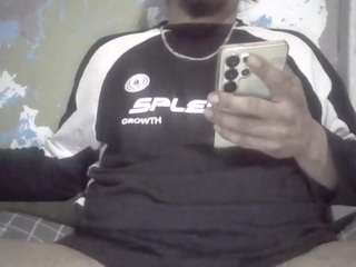 elmonstro690 — Camsoda recorded stream image, 09.05.2026 03:10