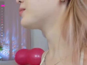 lisaluve — Chaturbate recorded stream image, 09.05.2026 21:10
