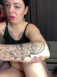 Lola_Hale — Stripchat recorded stream image, 10.05.2026 19:50