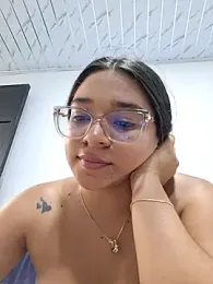 -VICKKY — Stripchat recorded stream image, 11.05.2026 19:20