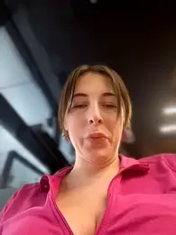 MommmyYummy — Stripchat recorded stream image, 12.05.2026 09:40