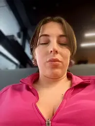 MommmyYummy — Stripchat recorded stream image, 12.05.2026 09:40