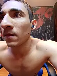 jhonny_thes28 — Stripchat recorded stream image, 13.05.2026 02:00