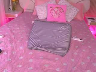 mssburbuja — Camsoda recorded stream image, 13.05.2026 03:00