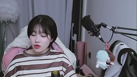 MISA_02 — Stripchat recorded stream image, 13.05.2026 08:30