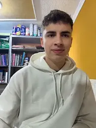 AdrianRinaldi — Stripchat recorded stream image, 14.05.2026 13:50