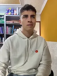 AdrianRinaldi — Stripchat recorded stream image, 14.05.2026 13:50