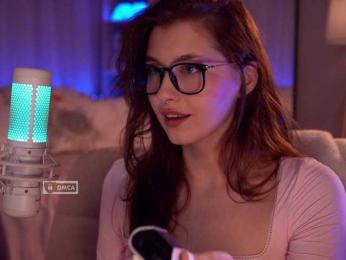 HoneyCherry — Bongacams recorded stream image, 14.05.2026 19:20