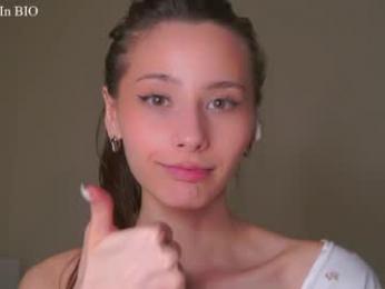 falinecrosthwaite — Chaturbate recorded stream image, 14.05.2026 19:00