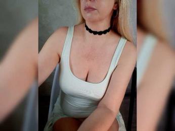 WoyKira — Bongacams recorded stream image, 15.05.2026 05:30