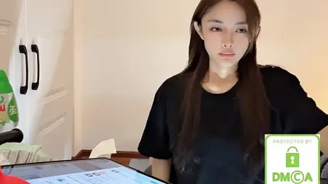 Nivaria- — Stripchat recorded stream image, 15.05.2026 06:20