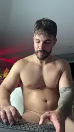 Valenthino_Salvatore — Stripchat recorded stream image, 16.05.2026 00:20