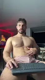 Valenthino_Salvatore — Stripchat recorded stream image, 16.05.2026 00:20