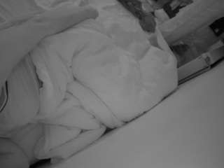 voyeurcam-julmodels-whitebed-4 — Camsoda recorded stream image, 16.05.2026 16:10