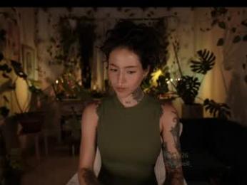 effylowell_ — Chaturbate recorded stream image, 19.05.2026 23:50