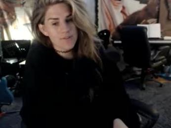 katiecutie_5 — Chaturbate recorded stream image, 20.05.2026 04:00