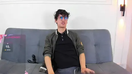 Cum_hunters — Stripchat recorded stream image, 20.05.2026 03:00
