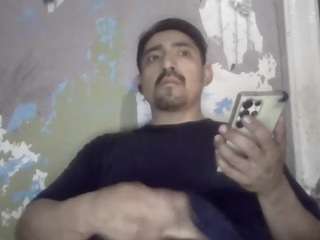 elmonstro690 — Camsoda recorded stream image, 20.05.2026 05:30