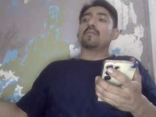 elmonstro690 — Camsoda recorded stream image, 20.05.2026 05:30