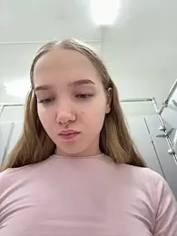 bambi_lu — Stripchat recorded stream image, 21.05.2026 17:40