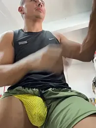 Paul22cm- — Stripchat recorded stream image, 22.05.2026 13:40