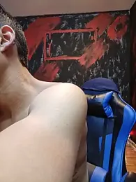 jhonny_thes28 — Stripchat recorded stream image, 23.05.2026 01:40