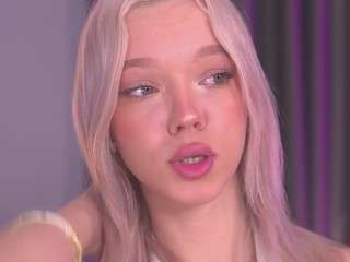 alinabailey — Camsoda recorded stream image, 23.05.2026 08:00