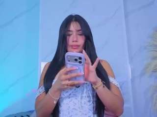 chlooee — Camsoda recorded stream image, 25.05.2026 02:30