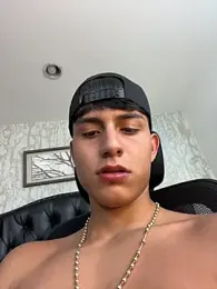 Lander_Cruz — Stripchat recorded stream image, 25.05.2026 20:50