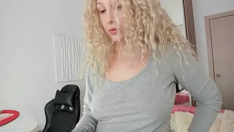 CarolMay — Stripchat recorded stream image, 05.06.2026 05:20