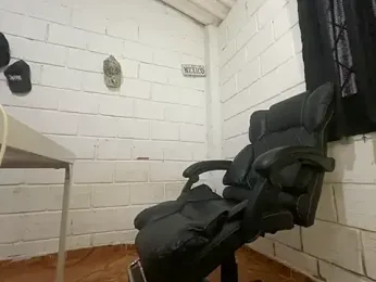 Max_TheHorseDick — Stripchat recorded stream image, 05.06.2026 19:20