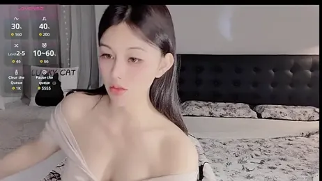 lvy-w — Stripchat recorded stream image, 09.06.2026 12:00
