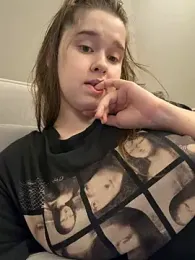 HornyGirlH — Stripchat recorded stream image, 12.06.2026 22:30
