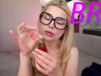 love_you_to123 — Chaturbate recorded stream image, 14.06.2026 03:50