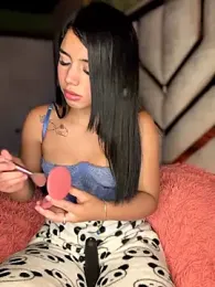 Laura-Khalifa — Stripchat recorded stream image, 14.06.2026 04:20