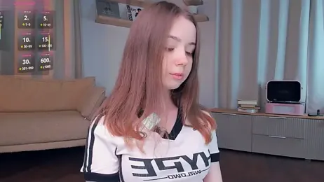 DominikaElis — Stripchat recorded stream image, 14.06.2026 20:40