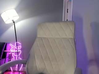 akura011 — Camsoda recorded stream image, 15.06.2026 05:10