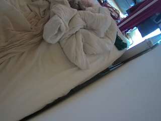 voyeurcam-julmodels-whitebed-4 — Camsoda recorded stream image, 16.06.2026 12:00