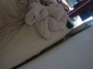 voyeurcam-julmodels-whitebed-4 — Camsoda recorded stream image, 16.06.2026 12:00