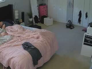 voyeurcam-house-charleys-room — Camsoda recorded stream image, 16.06.2026 12:00