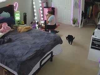 voyeurcam-house-charleys-room — Camsoda recorded stream image, 16.06.2026 12:00
