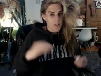 katiecutie_5 — Chaturbate recorded stream image, 17.06.2026 05:00