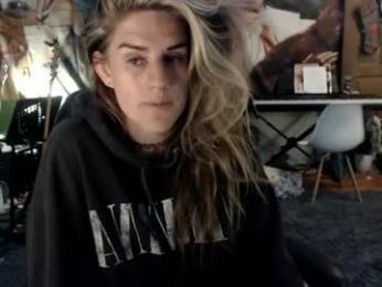 katiecutie_5 — Chaturbate recorded stream image, 17.06.2026 05:00