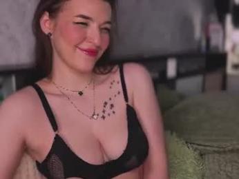diora_vibe — Chaturbate recorded stream image, 18.06.2026 00:20