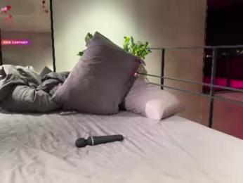 golden_alinee — Chaturbate recorded stream image, 18.06.2026 14:10