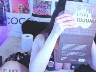 sofianiix — Camsoda recorded stream image, 19.06.2026 04:30