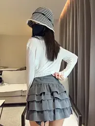 nide-laoshi — Stripchat recorded stream image, 20.06.2026 13:50