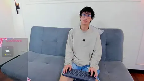 Cum_hunters — Stripchat recorded stream image, 21.06.2026 03:00